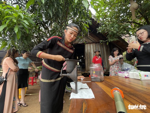 Hoa hậu H’Hen Niê làm đại sứ truyền thông Lễ hội cà phê Buôn Ma Thuột lần 8-2023 - Ảnh 2. Hoa hậu H’Hen Niê làm đại sứ truyền thông Lễ hội cà phê Buôn Ma Thuột lần 8-2023 - Ảnh 2.