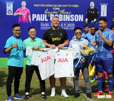 Sang Việt Nam thi đấu, thủ môn huyền thoại tuyển Anh dự đoán Brazil sẽ vô địch World Cup 2022 - Ảnh 1. Sang Việt Nam thi đấu, thủ môn huyền thoại tuyển Anh dự đoán Brazil sẽ vô địch World Cup 2022 - Ảnh 1.
