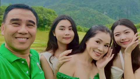 Quyền Linh: Áp lực khi con gái bị khen đẹp như hoa hậu - Ảnh 1. Quyền Linh: Áp lực khi con gái bị khen đẹp như hoa hậu - Ảnh 1.
