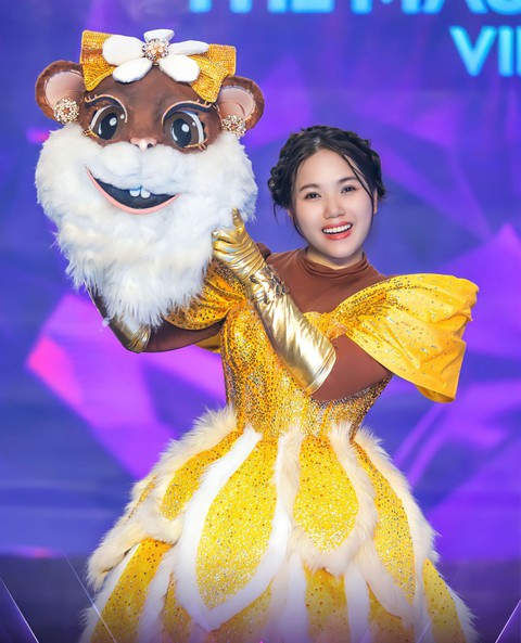 Nổi da gà khi nghe Thùy Chi diễn lại màn bẻ giọng thành Mỹ Tâm, Sơn Tùng M-TP, Hương Tràm - Ảnh 1. Nổi da gà khi nghe Thùy Chi diễn lại màn bẻ giọng thành Mỹ Tâm, Sơn Tùng M-TP, Hương Tràm - Ảnh 1.