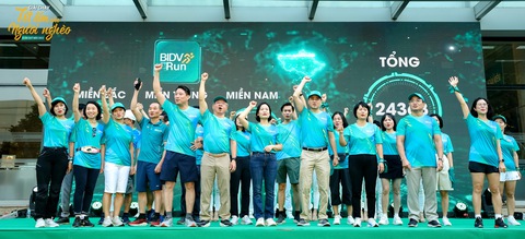BIDV phát động giải chạy để mang tết ấm cho người nghèo - Ảnh 1. BIDV phát động giải chạy để mang tết ấm cho người nghèo - Ảnh 1.