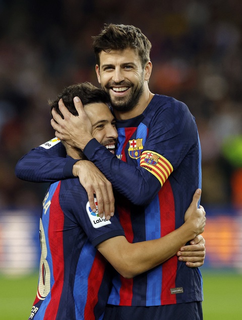 Hình ảnh trận đấu cuối cùng của Gerard Pique tại Camp Nou - Ảnh 6. Hình ảnh trận đấu cuối cùng của Gerard Pique tại Camp Nou - Ảnh 6.