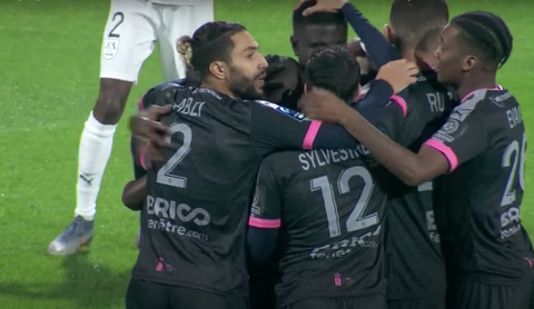 Đội bóng của Quang Hải đá bại đối thủ đứng thứ 4 Ligue 2 - Ảnh 1. Đội bóng của Quang Hải đá bại đối thủ đứng thứ 4 Ligue 2 - Ảnh 1.