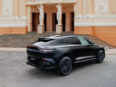 Aston Martin DBX707 giá hơn 21,8 tỉ đồng của ông Đặng Lê Nguyên Vũ về Việt Nam - Ảnh 6. Aston Martin DBX707 giá hơn 21,8 tỉ đồng của ông Đặng Lê Nguyên Vũ về Việt Nam - Ảnh 6.