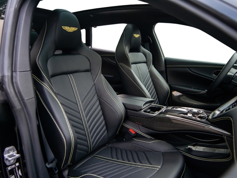 Aston Martin DBX707 giá hơn 21,8 tỉ đồng của ông Đặng Lê Nguyên Vũ về Việt Nam - Ảnh 10. Aston Martin DBX707 giá hơn 21,8 tỉ đồng của ông Đặng Lê Nguyên Vũ về Việt Nam - Ảnh 10.