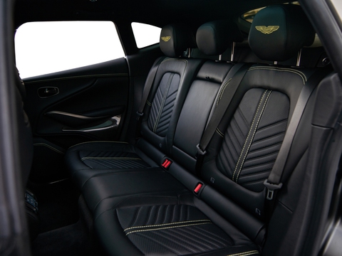 Aston Martin DBX707 giá hơn 21,8 tỉ đồng của ông Đặng Lê Nguyên Vũ về Việt Nam - Ảnh 11. Aston Martin DBX707 giá hơn 21,8 tỉ đồng của ông Đặng Lê Nguyên Vũ về Việt Nam - Ảnh 11.