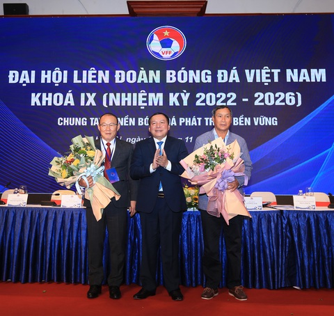 Ông Dương Nghiệp Khôi bất ngờ trở lại làm tổng thư ký VFF thay ông Lê Hoài Anh - Ảnh 2. Ông Dương Nghiệp Khôi bất ngờ trở lại làm tổng thư ký VFF thay ông Lê Hoài Anh - Ảnh 2.