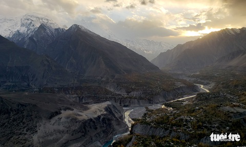 Vượt ‘kỳ quan thứ 8’ đến thung lũng sắc màu ở Pakistan - Ảnh 14. Vượt ‘kỳ quan thứ 8’ đến thung lũng sắc màu ở Pakistan - Ảnh 14.