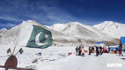 Vượt ‘kỳ quan thứ 8’ đến thung lũng sắc màu ở Pakistan - Ảnh 21. Vượt ‘kỳ quan thứ 8’ đến thung lũng sắc màu ở Pakistan - Ảnh 21.