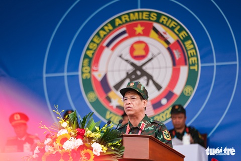 Phó tư lệnh Lục quân các nước ASEAN trổ tài bắn súng - Ảnh 5. Phó tư lệnh Lục quân các nước ASEAN trổ tài bắn súng - Ảnh 5.