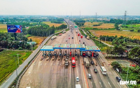 Tin sáng 6-11: Xe hơi tăng giá bán cận Tết; TP.HCM đối thoại người dân về xe dù, bến cóc - Ảnh 1. Tin sáng 6-11: Xe hơi tăng giá bán cận Tết; TP.HCM đối thoại người dân về xe dù, bến cóc - Ảnh 1.