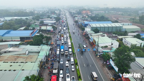Vẫn chưa biết khi nào hết thu phí trên quốc lộ 51 - Ảnh 2. Vẫn chưa biết khi nào hết thu phí trên quốc lộ 51 - Ảnh 2.