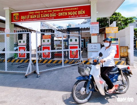 Sẽ điều chỉnh phụ phí xăng dầu cho doanh nghiệp - Ảnh 1. Sẽ điều chỉnh phụ phí xăng dầu cho doanh nghiệp - Ảnh 1.