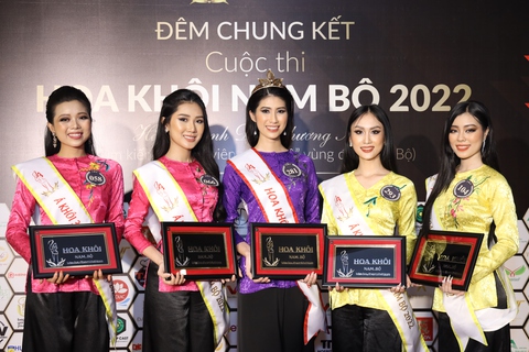 Chung kết Hoa khôi Nam Bộ 2022: Nhiều sạn, livestream có lúc bị tắt tiếng do bản quyền - Ảnh 4. Chung kết Hoa khôi Nam Bộ 2022: Nhiều sạn, livestream có lúc bị tắt tiếng do bản quyền - Ảnh 4.