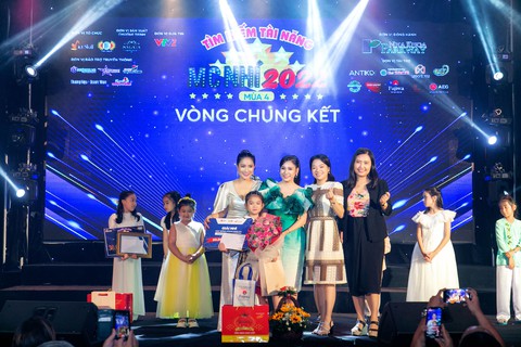 Chân dung yêu quá yêu của Quán quân và Á quân Tìm kiếm tài năng MC nhí 2022 - Ảnh 4. Chân dung yêu quá yêu của Quán quân và Á quân Tìm kiếm tài năng MC nhí 2022 - Ảnh 4.