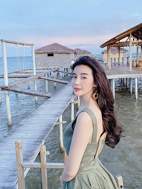 Ảnh vui sao Việt 7-11: Elly Trần ‘tấu hài’ cùng hai con - Ảnh 4. Ảnh vui sao Việt 7-11: Elly Trần ‘tấu hài’ cùng hai con - Ảnh 4.