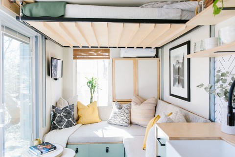 Độ container thành nhà với tiện nghi bất ngờ: Bên trong đẹp như homestay - Ảnh 6. Độ container thành nhà với tiện nghi bất ngờ: Bên trong đẹp như homestay - Ảnh 6.