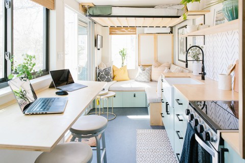 Độ container thành nhà với tiện nghi bất ngờ: Bên trong đẹp như homestay - Ảnh 4. Độ container thành nhà với tiện nghi bất ngờ: Bên trong đẹp như homestay - Ảnh 4.