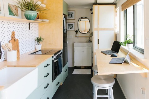 Độ container thành nhà với tiện nghi bất ngờ: Bên trong đẹp như homestay - Ảnh 5. Độ container thành nhà với tiện nghi bất ngờ: Bên trong đẹp như homestay - Ảnh 5.