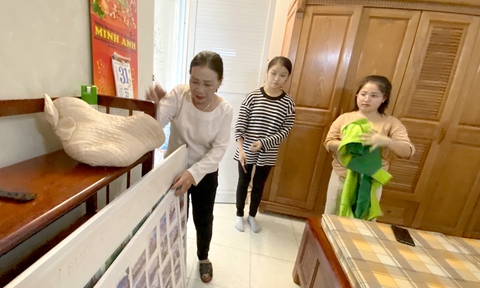 Những bà mẹ Việt của sinh viên Lào - Ảnh 1. Những bà mẹ Việt của sinh viên Lào - Ảnh 1.