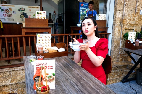 Cùng Phở xuống phố điểm danh phở ngon Hà Nội: Phở Sướng, Khôi Hói, Ngọc Vượng... - Ảnh 7. Cùng Phở xuống phố điểm danh phở ngon Hà Nội: Phở Sướng, Khôi Hói, Ngọc Vượng... - Ảnh 7.