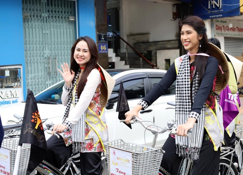 Nhan sắc người đẹp sở hữu vương miện trầm hương Hoa khôi Nam Bộ 2022 - Ảnh 2. Nhan sắc người đẹp sở hữu vương miện trầm hương Hoa khôi Nam Bộ 2022 - Ảnh 2.