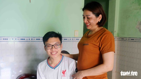 Từ gian nhà khó có giấc mơ kỹ sư IT - Ảnh 1. Từ gian nhà khó có giấc mơ kỹ sư IT - Ảnh 1.