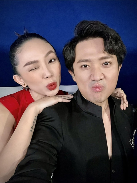Ảnh vui sao Việt 7-11: Elly Trần ‘tấu hài’ cùng hai con - Ảnh 9. Ảnh vui sao Việt 7-11: Elly Trần ‘tấu hài’ cùng hai con - Ảnh 9.