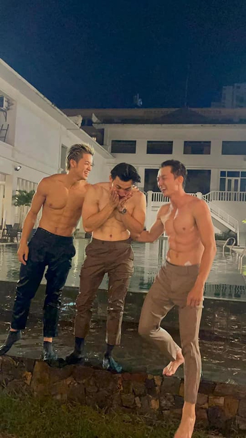 Liên Bỉnh Phát và Trọng Hiếu lộ body cực phẩm khi đi dự đám cưới - Ảnh 6. Liên Bỉnh Phát và Trọng Hiếu lộ body cực phẩm khi đi dự đám cưới - Ảnh 6.