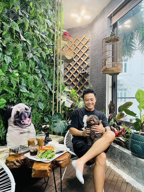 Hồng Đăng tình bể bình bên bà xã - Ảnh 8. Hồng Đăng tình bể bình bên bà xã - Ảnh 8.