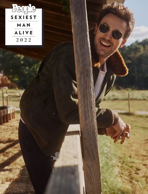Chris Evans ngại ngùng khi được phong Người đàn ông quyến rũ nhất năm - Ảnh 2. Chris Evans ngại ngùng khi được phong Người đàn ông quyến rũ nhất năm - Ảnh 2.