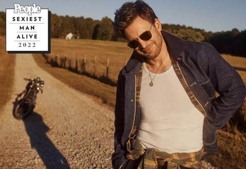 Chris Evans ngại ngùng khi được phong Người đàn ông quyến rũ nhất năm - Ảnh 8. Chris Evans ngại ngùng khi được phong Người đàn ông quyến rũ nhất năm - Ảnh 8.