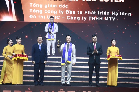 Tôn vinh 86 doanh nhân trẻ Việt Nam tiêu biểu, tạo doanh thu 102.000 tỉ đồng - Ảnh 3. Tôn vinh 86 doanh nhân trẻ Việt Nam tiêu biểu, tạo doanh thu 102.000 tỉ đồng - Ảnh 3.