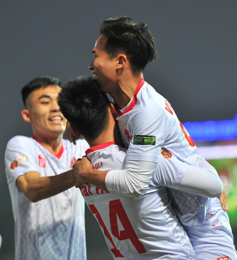 Sân Thiên Trường: Thua Hải Phòng, Nam Định thêm gay go việc trụ hạng - Ảnh 1. Sân Thiên Trường: Thua Hải Phòng, Nam Định thêm gay go việc trụ hạng - Ảnh 1.