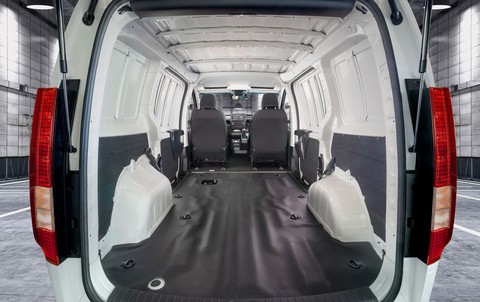 Hyundai Staria chở tiền thêm bản hạng sang: Trang bị xịn như chở khách - Ảnh 2. Hyundai Staria chở tiền thêm bản hạng sang: Trang bị xịn như chở khách - Ảnh 2.