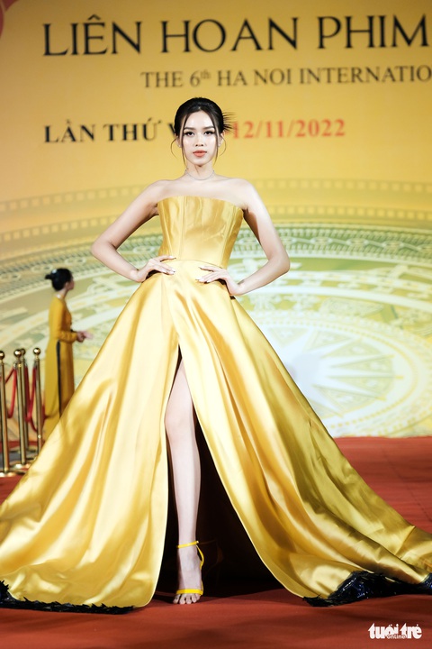 Dàn sao Việt dự thảm đỏ Liên hoan phim quốc tế Hà Nội - Ảnh 6. Dàn sao Việt dự thảm đỏ Liên hoan phim quốc tế Hà Nội - Ảnh 6.