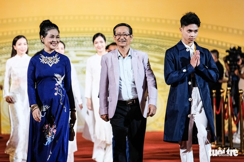 Dàn sao Việt dự thảm đỏ Liên hoan phim quốc tế Hà Nội - Ảnh 8. Dàn sao Việt dự thảm đỏ Liên hoan phim quốc tế Hà Nội - Ảnh 8.