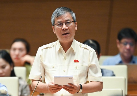 Tham nhũng vặt như bạch tuộc vừa nhiều vòi, vừa đeo đẳng, cả dân lẫn doanh nghiệp bức xúc - Ảnh 1. Tham nhũng vặt như bạch tuộc vừa nhiều vòi, vừa đeo đẳng, cả dân lẫn doanh nghiệp bức xúc - Ảnh 1.