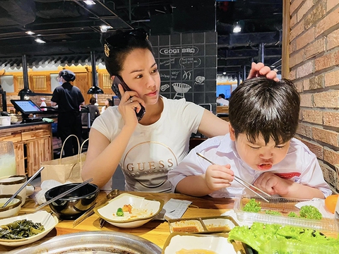 Ảnh vui sao Việt 8-11: Ngọc Trinh nhí nhảnh vui nhộn - Ảnh 6. Ảnh vui sao Việt 8-11: Ngọc Trinh nhí nhảnh vui nhộn - Ảnh 6.