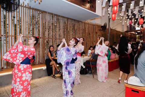 Trọn vẹn tinh hoa ẩm thực nướng Nhật Bản Yakiniku và Yakitori trong 1 địa điểm - Ảnh 5. Trọn vẹn tinh hoa ẩm thực nướng Nhật Bản Yakiniku và Yakitori trong 1 địa điểm - Ảnh 5.