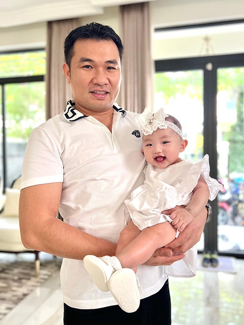 Ảnh vui sao Việt 8-11: Ngọc Trinh nhí nhảnh vui nhộn - Ảnh 9. Ảnh vui sao Việt 8-11: Ngọc Trinh nhí nhảnh vui nhộn - Ảnh 9.