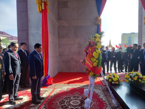 Lễ đón chính thức Thủ tướng Phạm Minh Chính sau lễ dâng hoa tưởng niệm - Ảnh 2. Lễ đón chính thức Thủ tướng Phạm Minh Chính sau lễ dâng hoa tưởng niệm - Ảnh 2.