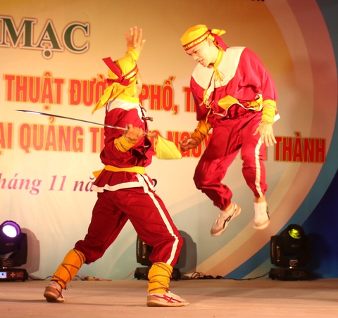 Kích cầu du lịch mùa thấp điểm bằng đặc sản võ cổ truyền, bài chòi, hát bội... - Ảnh 1. Kích cầu du lịch mùa thấp điểm bằng đặc sản võ cổ truyền, bài chòi, hát bội... - Ảnh 1.