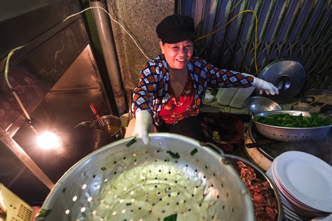 Cùng Phở xuống phố điểm danh phở ngon Hà Nội: Phở Sướng, Khôi Hói, Ngọc Vượng... - Ảnh 17. Cùng Phở xuống phố điểm danh phở ngon Hà Nội: Phở Sướng, Khôi Hói, Ngọc Vượng... - Ảnh 17.
