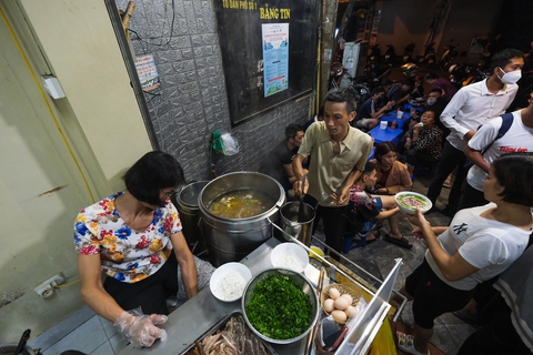 Cùng Phở xuống phố điểm danh phở ngon Hà Nội: Phở Sướng, Khôi Hói, Ngọc Vượng... - Ảnh 14. Cùng Phở xuống phố điểm danh phở ngon Hà Nội: Phở Sướng, Khôi Hói, Ngọc Vượng... - Ảnh 14.