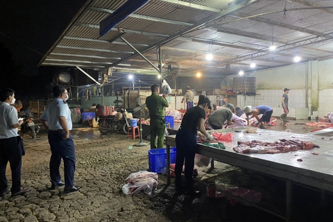 Liên tục bắt quả tang cơ sở giết mổ lậu tại Đồng Nai - Ảnh 1. Liên tục bắt quả tang cơ sở giết mổ lậu tại Đồng Nai - Ảnh 1.