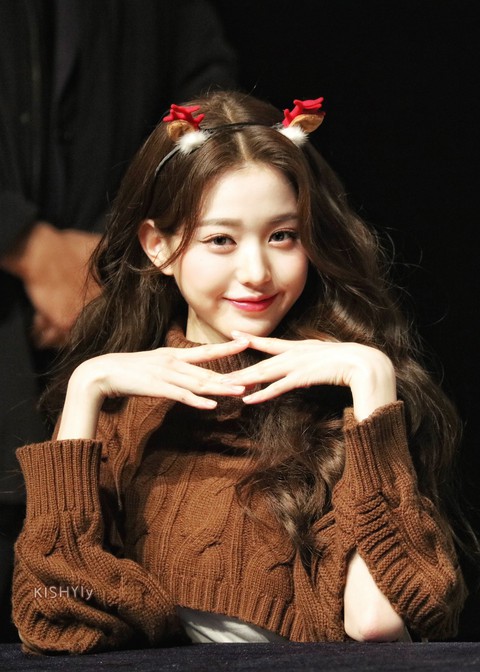 Nữ thần thế hệ mới K-pop bỏ thi đại học để quảng bá - Ảnh 1. Nữ thần thế hệ mới K-pop bỏ thi đại học để quảng bá - Ảnh 1.