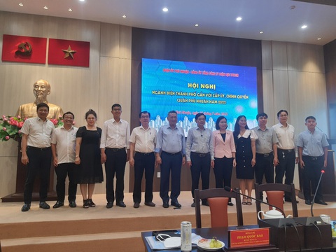 Ngành điện TP.HCM gắn kết với cấp ủy, chính quyền quận Phú Nhuận - Ảnh 1. Ngành điện TP.HCM gắn kết với cấp ủy, chính quyền quận Phú Nhuận - Ảnh 1.