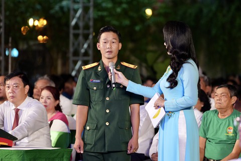 TP.HCM tuyên dương 101 gương thầm lặng mà cao cả - Ảnh 6. TP.HCM tuyên dương 101 gương thầm lặng mà cao cả - Ảnh 6.