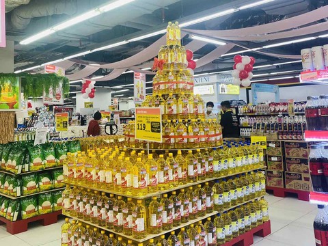Sinh nhật 8 tuổi, WinMart mở đại tiệc tri ân khách hàng - Ảnh 5. Sinh nhật 8 tuổi, WinMart mở đại tiệc tri ân khách hàng - Ảnh 5.